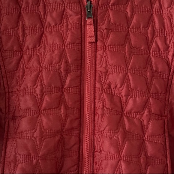 North Face ❤️ Lightweight Puffer Jacket - Picture 5 of 11